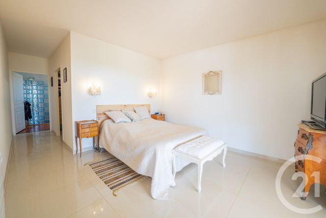 maison à vendre - 8 pièces - 220.0 m2 - ARCES - 17 - POITOU-CHARENTES - Century 21 Agence De La Seudre