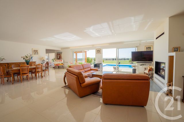 maison à vendre - 8 pièces - 220.0 m2 - ARCES - 17 - POITOU-CHARENTES - Century 21 Agence De La Seudre