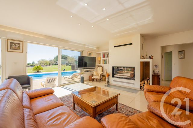 maison à vendre - 8 pièces - 220.0 m2 - ARCES - 17 - POITOU-CHARENTES - Century 21 Agence De La Seudre