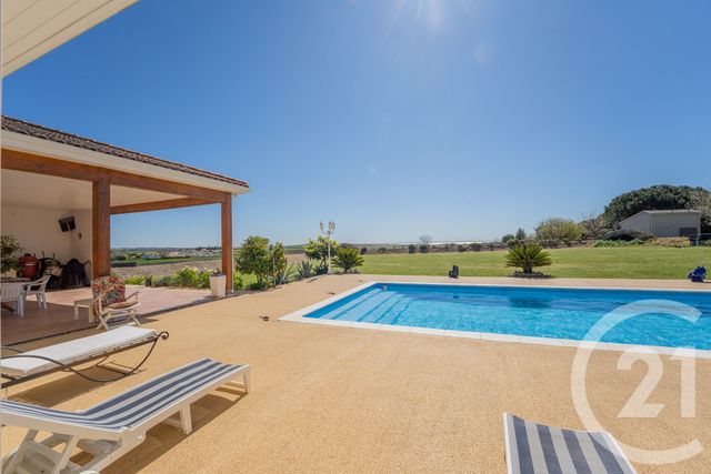 maison à vendre - 8 pièces - 220.0 m2 - ARCES - 17 - POITOU-CHARENTES - Century 21 Agence De La Seudre