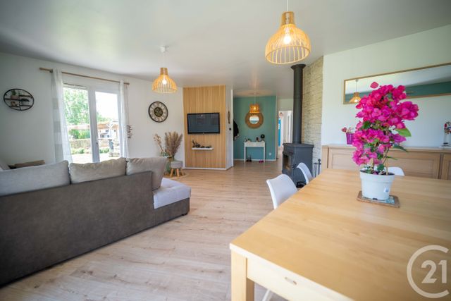 maison à vendre - 7 pièces - 164.0 m2 - JULIENNE - 16 - POITOU-CHARENTES - Century 21 Agence De La Seudre