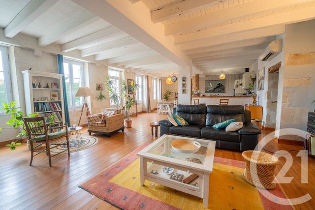 maison à vendre - 6 pièces - 240.0 m2 - LE CHAY - 17 - POITOU-CHARENTES - Century 21 Agence De La Seudre