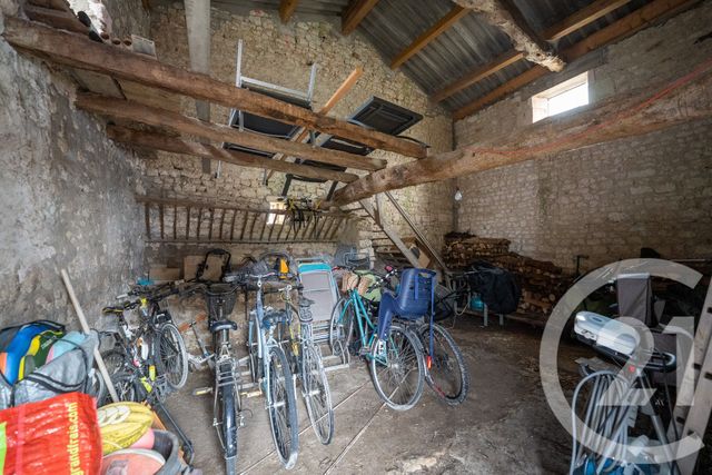 maison à vendre - 6 pièces - 240.0 m2 - LE CHAY - 17 - POITOU-CHARENTES - Century 21 Agence De La Seudre