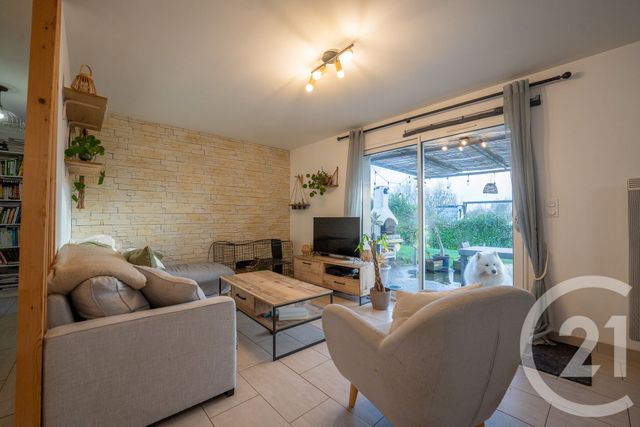 maison à vendre - 3 pièces - 75.0 m2 - ST JEAN D ANGLE - 17 - POITOU-CHARENTES - Century 21 Agence De La Seudre