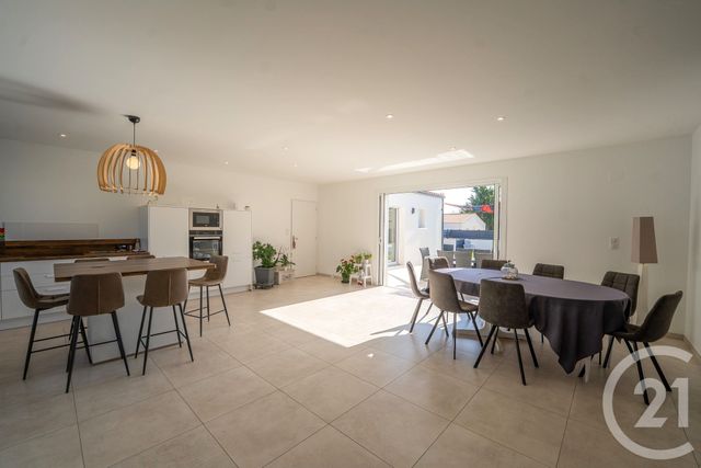 maison à vendre - 4 pièces - 127.0 m2 - MEDIS - 17 - POITOU-CHARENTES - Century 21 Agence De La Seudre
