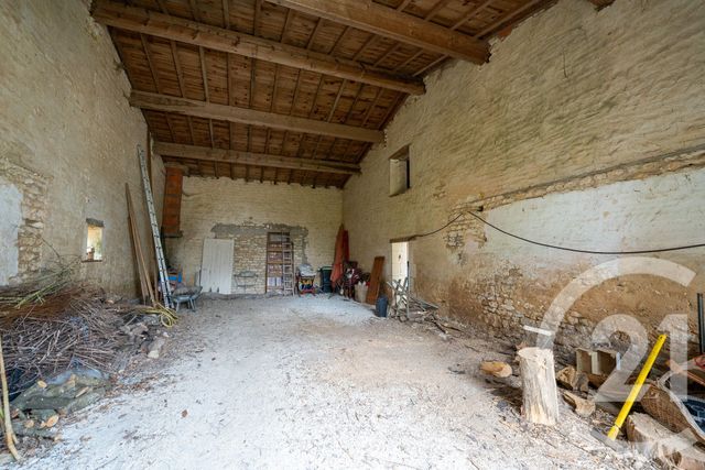 maison à vendre - 10 pièces - 296.0 m2 - ST ROMAIN DE BENET - 17 - POITOU-CHARENTES - Century 21 Agence De La Seudre