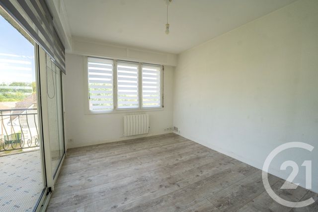 Appartement F4 à vendre - 4 pièces - 102.0 m2 - SAUJON - 17 - POITOU-CHARENTES - Century 21 Agence De La Seudre