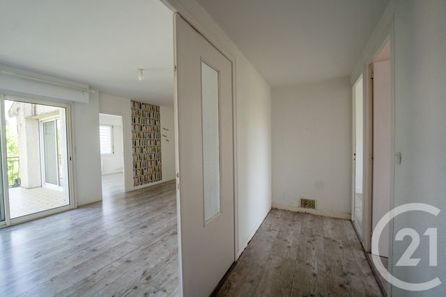 Appartement F4 à vendre - 4 pièces - 82.0 m2 - SAUJON - 17 - POITOU-CHARENTES - Century 21 Agence De La Seudre