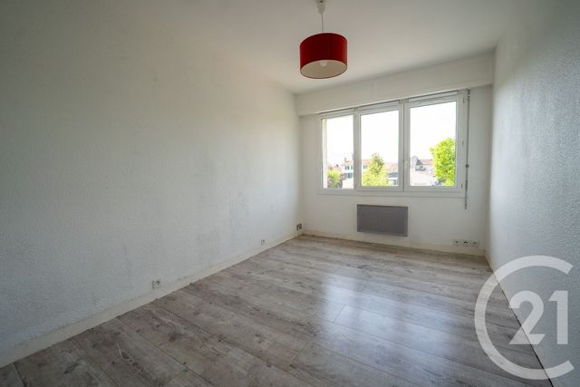 Appartement F4 à vendre - 4 pièces - 82.0 m2 - SAUJON - 17 - POITOU-CHARENTES - Century 21 Agence De La Seudre