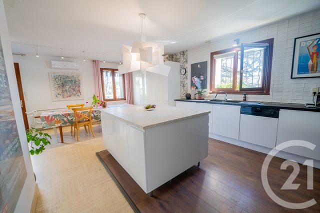 maison à vendre - 8 pièces - 177.0 m2 - ST GEORGES DE DIDONNE - 17 - POITOU-CHARENTES - Century 21 Agence De La Seudre