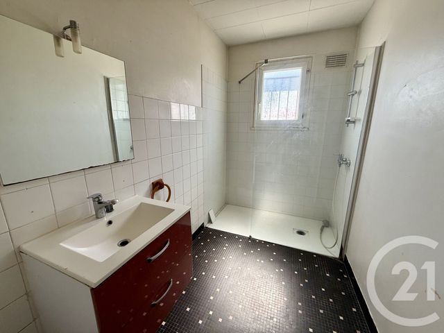 maison à vendre - 6 pièces - 112.0 m2 - ST PIERRE D OLERON - 17 - POITOU-CHARENTES - Century 21 Agence De La Seudre