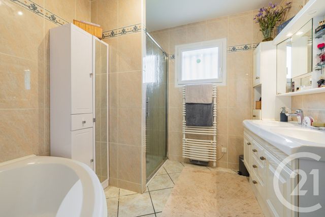 maison à vendre - 5 pièces - 135.0 m2 - LE GUA - 17 - POITOU-CHARENTES - Century 21 Agence De La Seudre