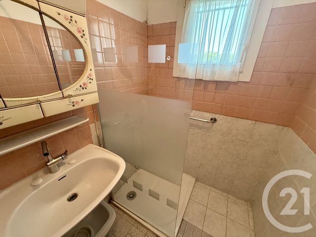 maison à vendre - 11 pièces - 130.0 m2 - ST ROMAIN DE BENET - 17 - POITOU-CHARENTES - Century 21 Agence De La Seudre