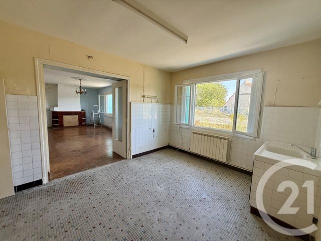 maison à vendre - 11 pièces - 130.0 m2 - ST ROMAIN DE BENET - 17 - POITOU-CHARENTES - Century 21 Agence De La Seudre