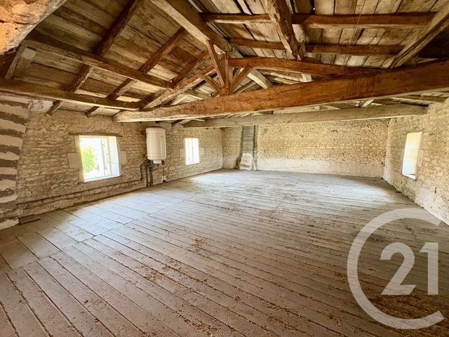 maison à vendre - 11 pièces - 130.0 m2 - ST ROMAIN DE BENET - 17 - POITOU-CHARENTES - Century 21 Agence De La Seudre