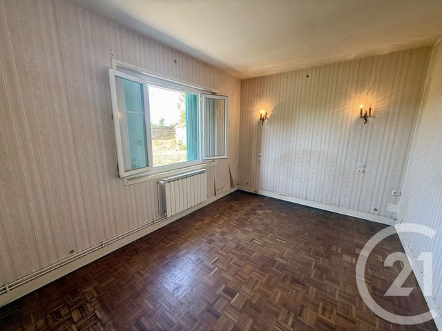 maison à vendre - 11 pièces - 130.0 m2 - ST ROMAIN DE BENET - 17 - POITOU-CHARENTES - Century 21 Agence De La Seudre